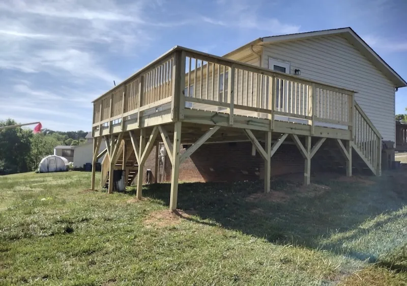 wood deck southern yellow pine